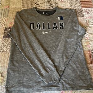 Dallas Mavericks Nike Dri-FIT Gray Long Sleeve Shirt
